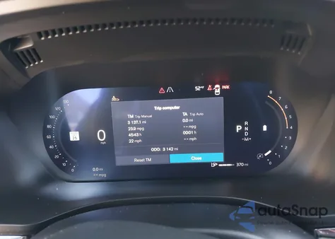 2026 Volvo Xc60 B5 Plus z USA, uszkodzony, nr VIN YV4M12RC4T1315130